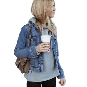 Silver Jeans Distressed Denim Jacket Cotton & Spandex Womens Medium Jean Jacket